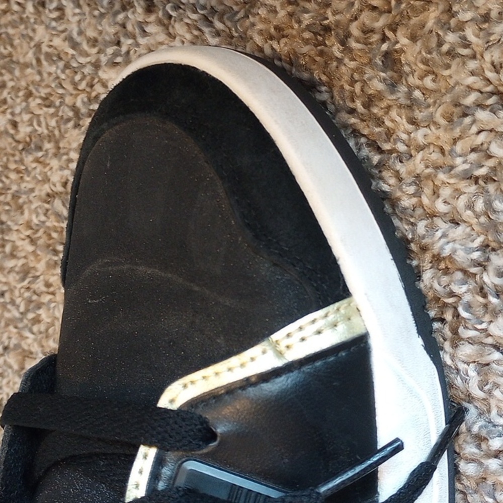 Addidas high tops - Picture 3 of 5